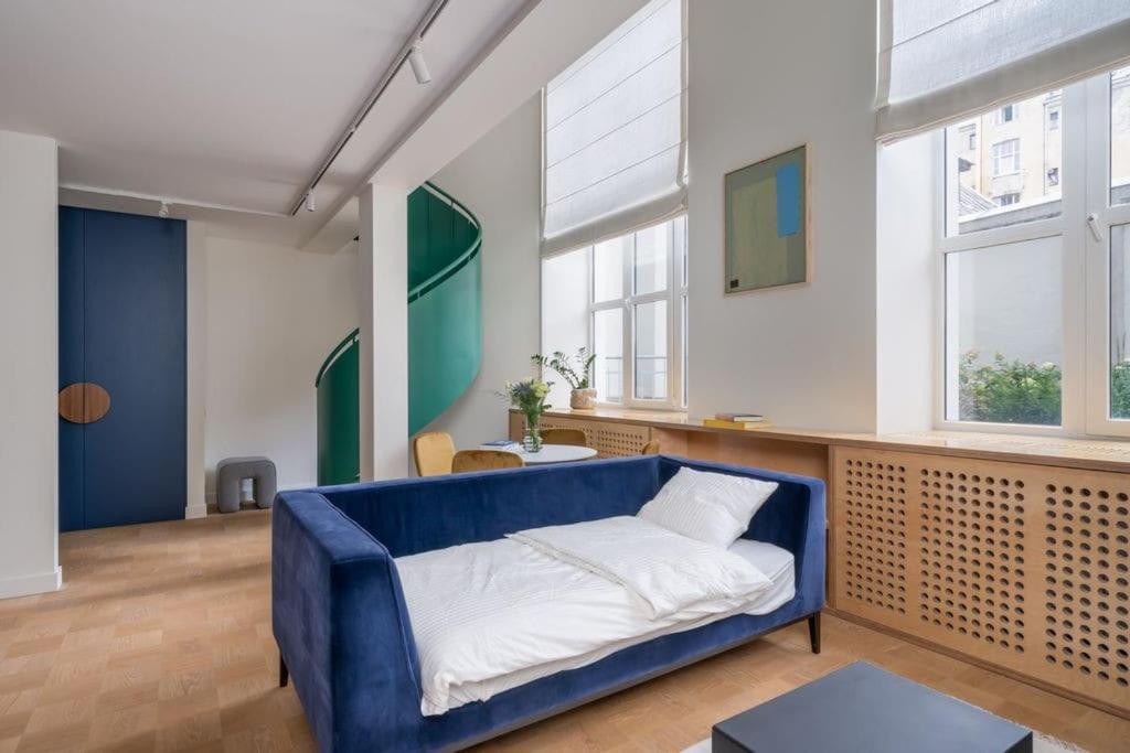 شقة Designer Loft In The City Center ريغا المظهر الخارجي الصورة