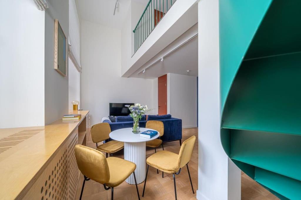 شقة Designer Loft In The City Center ريغا المظهر الخارجي الصورة