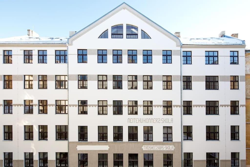شقة Designer Loft In The City Center ريغا المظهر الخارجي الصورة