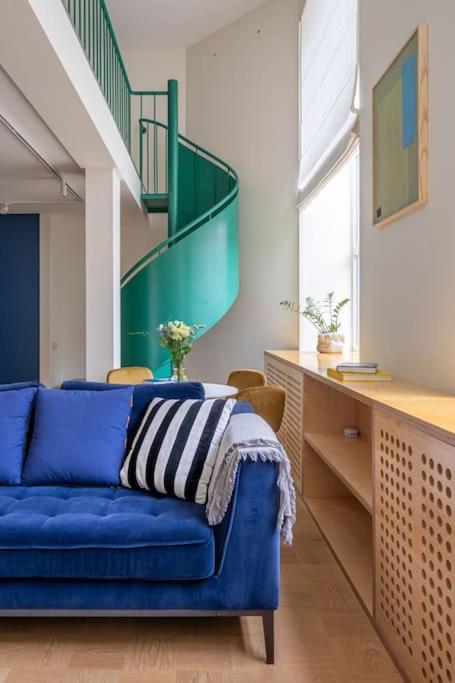 شقة Designer Loft In The City Center ريغا المظهر الخارجي الصورة